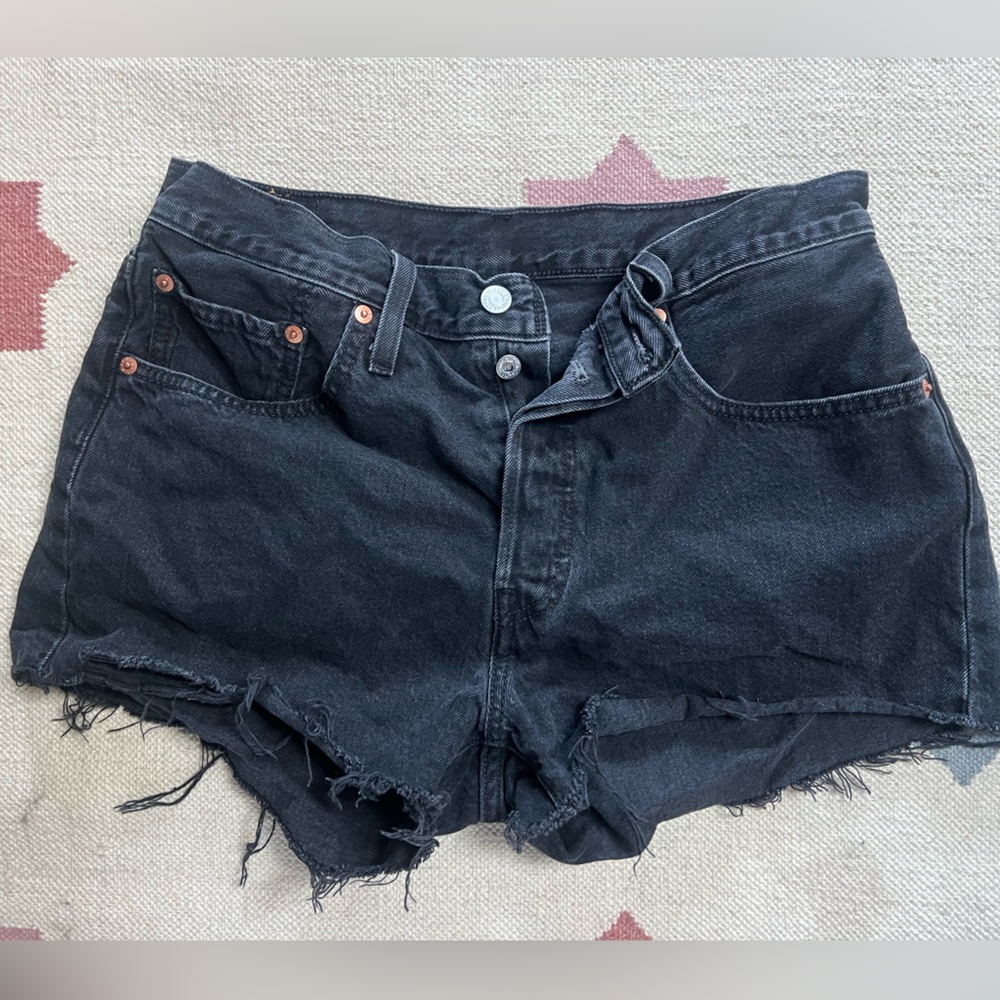 Black Levi’s Cut Off Shorts